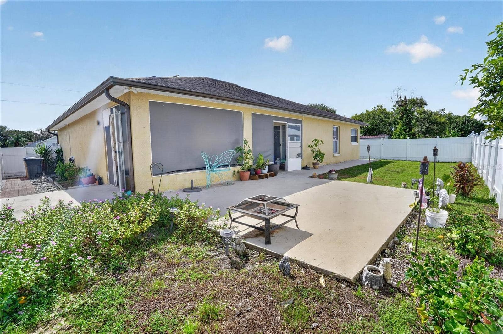 11 YORK COURT, Kissimmee, FL 34758 11 YORK COURT, Kissimmee, FL 34758