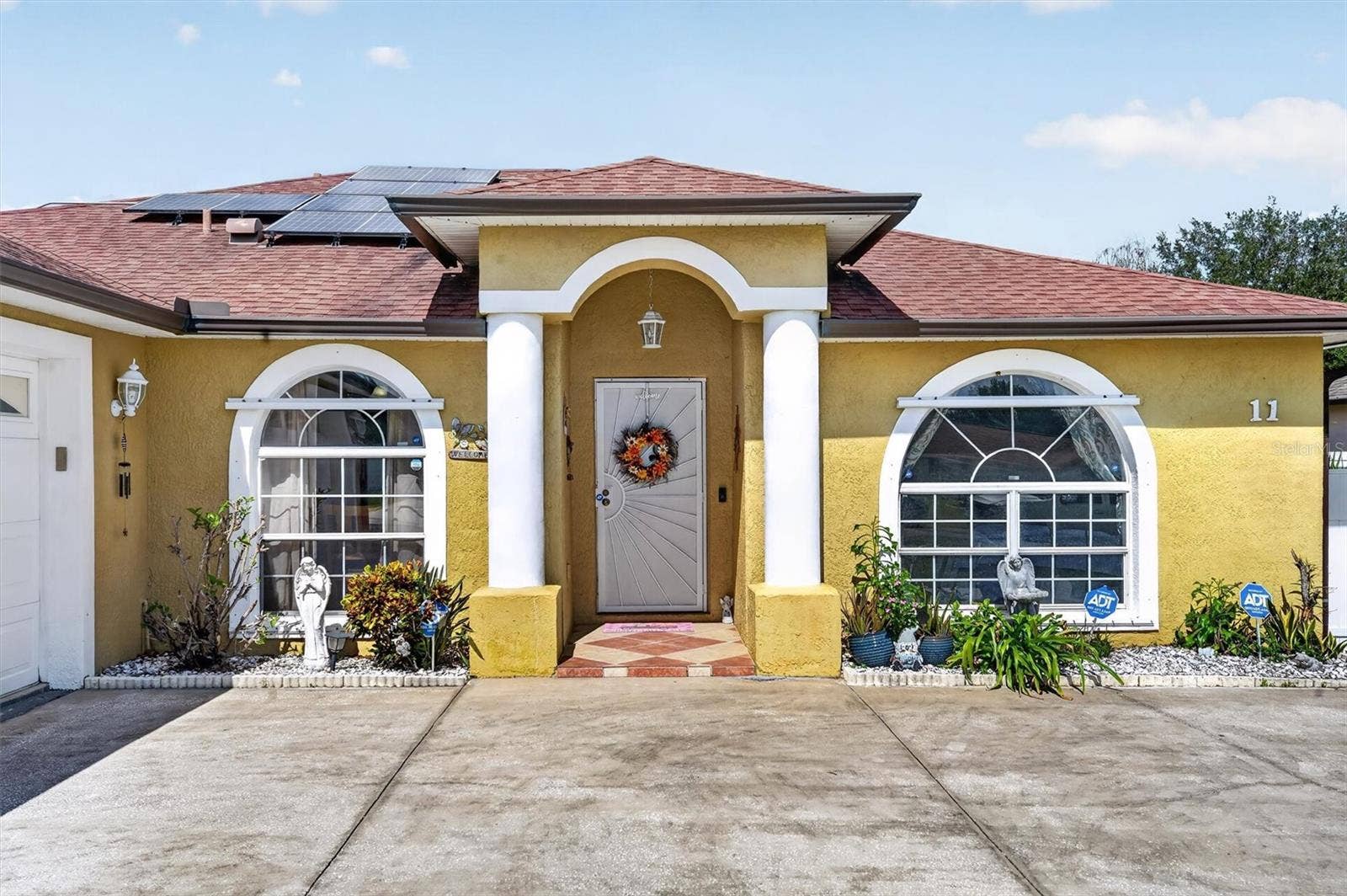 11 YORK COURT, Kissimmee, FL 34758 11 YORK COURT, Kissimmee, FL 34758
