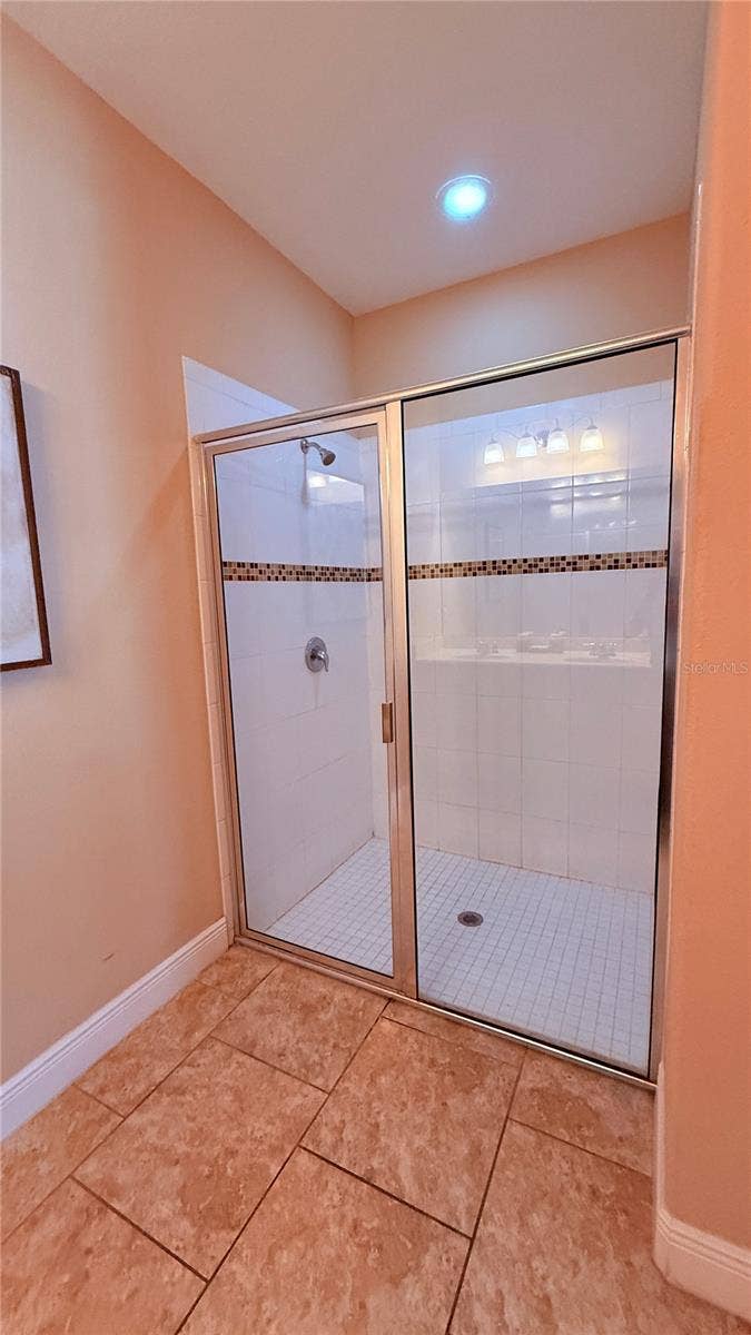 5377 OAKBOURNE AVENUE, Davenport, FL 33837 5377 OAKBOURNE AVENUE, Davenport, FL 33837