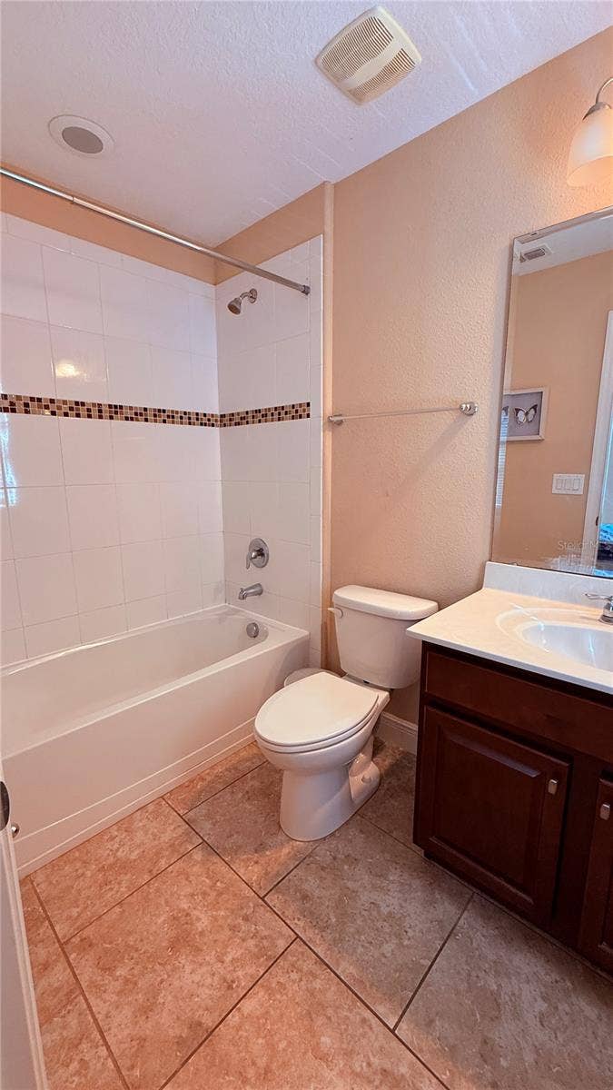 5377 OAKBOURNE AVENUE, Davenport, FL 33837 5377 OAKBOURNE AVENUE, Davenport, FL 33837