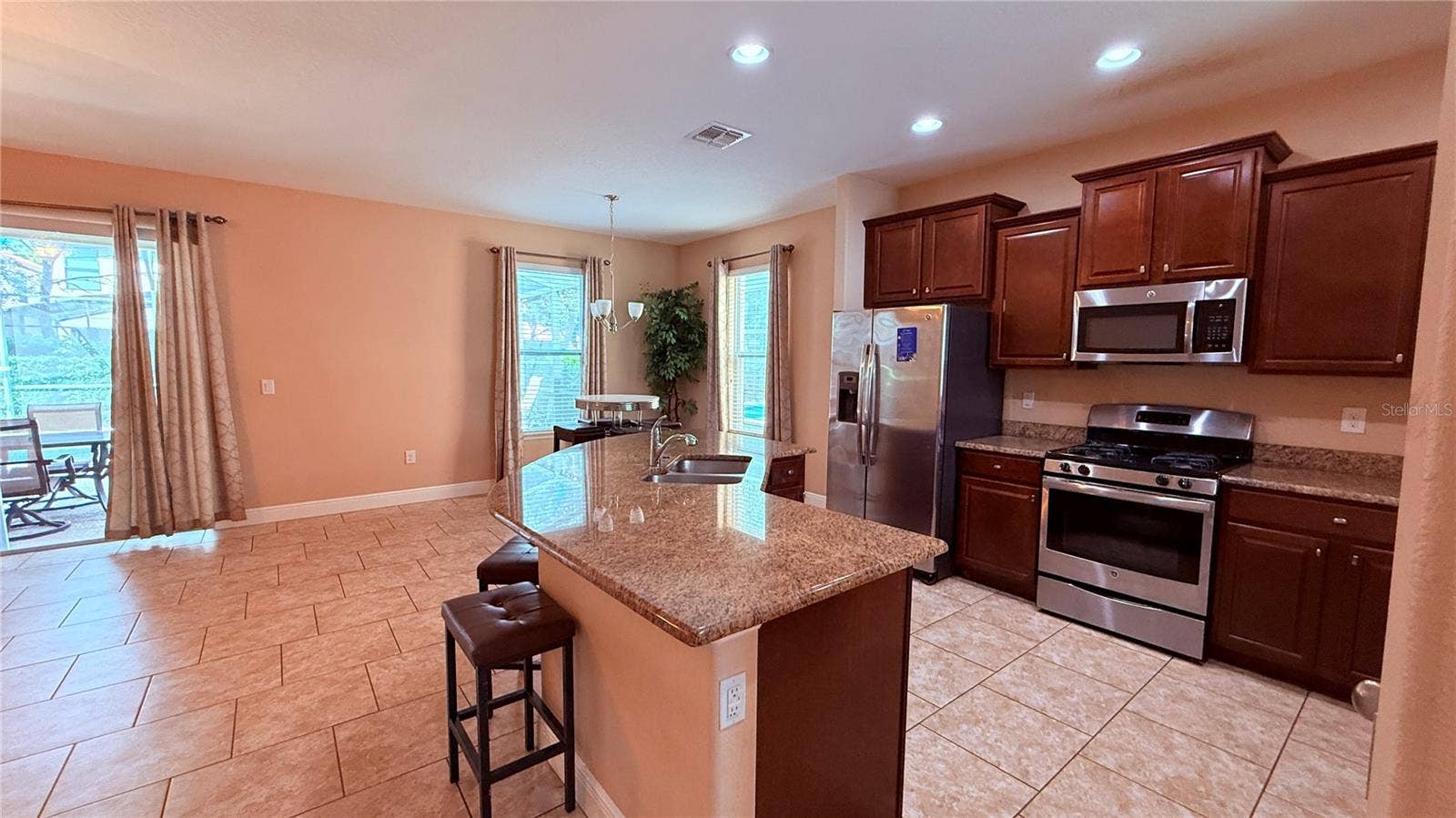 5377 OAKBOURNE AVENUE, Davenport, FL 33837 5377 OAKBOURNE AVENUE, Davenport, FL 33837