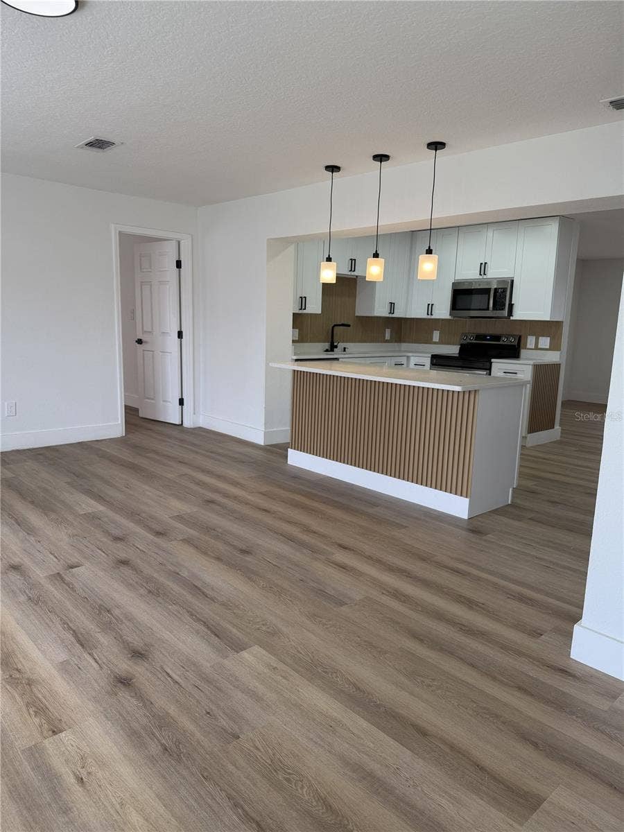 107 IGUALA DRIVE, Kissimmee, FL 34743 107 IGUALA DRIVE, Kissimmee, FL 34743