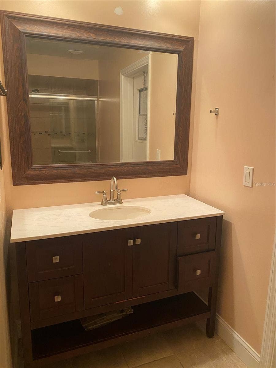 8029 SANDBERRY BOULEVARD, Orlando, FL 32819 8029 SANDBERRY BOULEVARD, Orlando, FL 32819