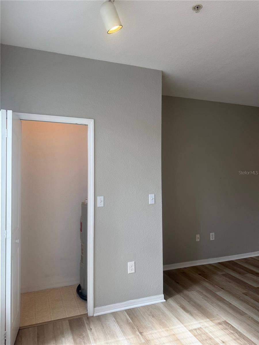 8927 LEGACY COURT, #20-201, Kissimmee, FL 34747 8927 LEGACY COURT, #20-201, Kissimmee, FL 34747