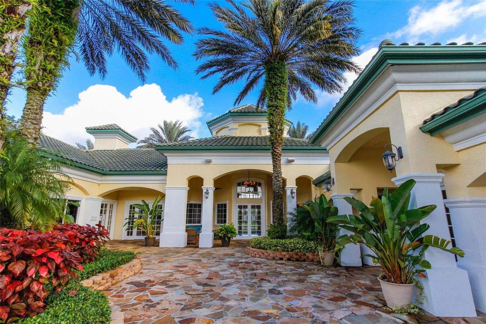 8927 LEGACY COURT, #20-201, Kissimmee, FL 34747 8927 LEGACY COURT, #20-201, Kissimmee, FL 34747