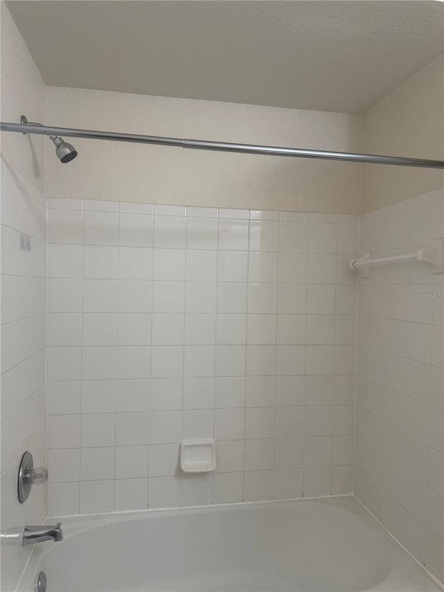 8927 LEGACY COURT, #20-201, Kissimmee, FL 34747 8927 LEGACY COURT, #20-201, Kissimmee, FL 34747