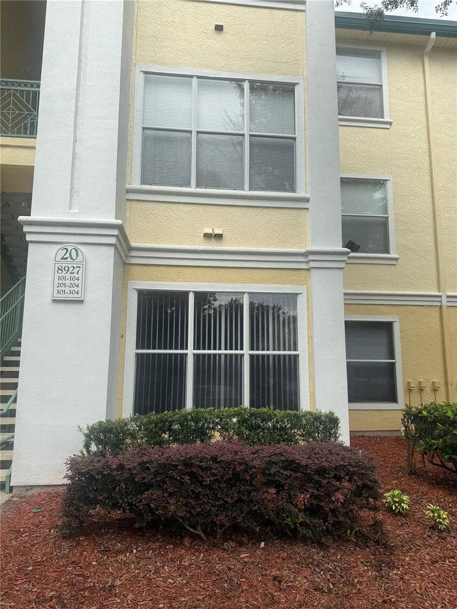 8927 LEGACY COURT, #20-201, Kissimmee, FL 34747 8927 LEGACY COURT, #20-201, Kissimmee, FL 34747