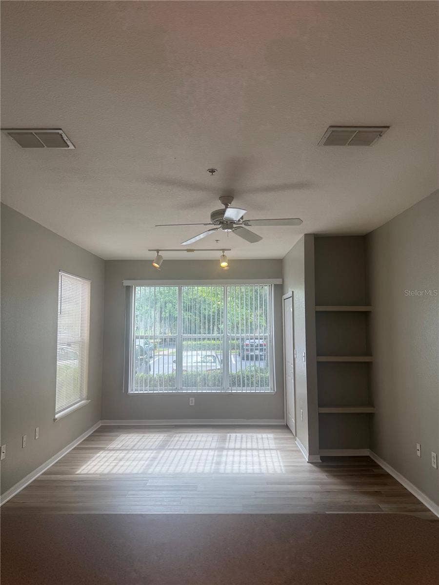 8927 LEGACY COURT, #20-201, Kissimmee, FL 34747 8927 LEGACY COURT, #20-201, Kissimmee, FL 34747