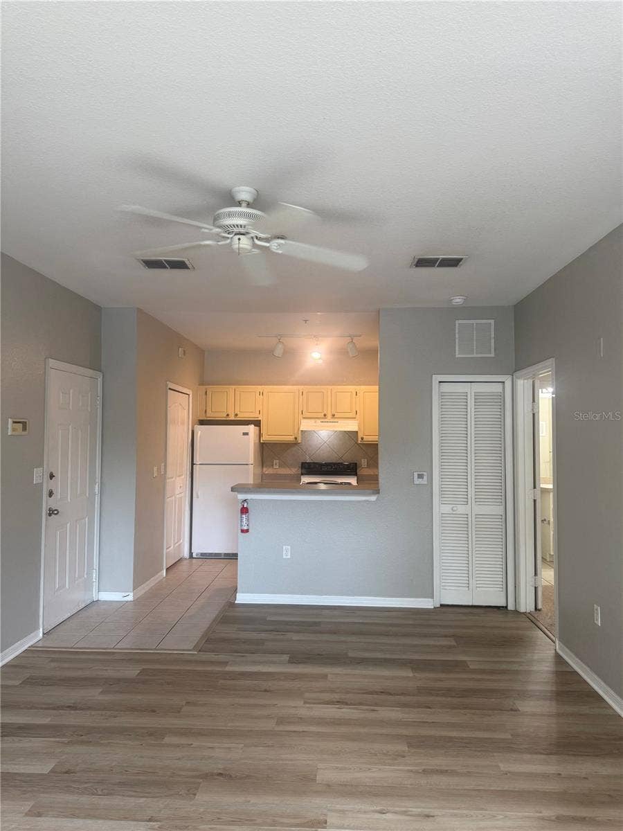 8927 LEGACY COURT, #20-201, Kissimmee, FL 34747 8927 LEGACY COURT, #20-201, Kissimmee, FL 34747