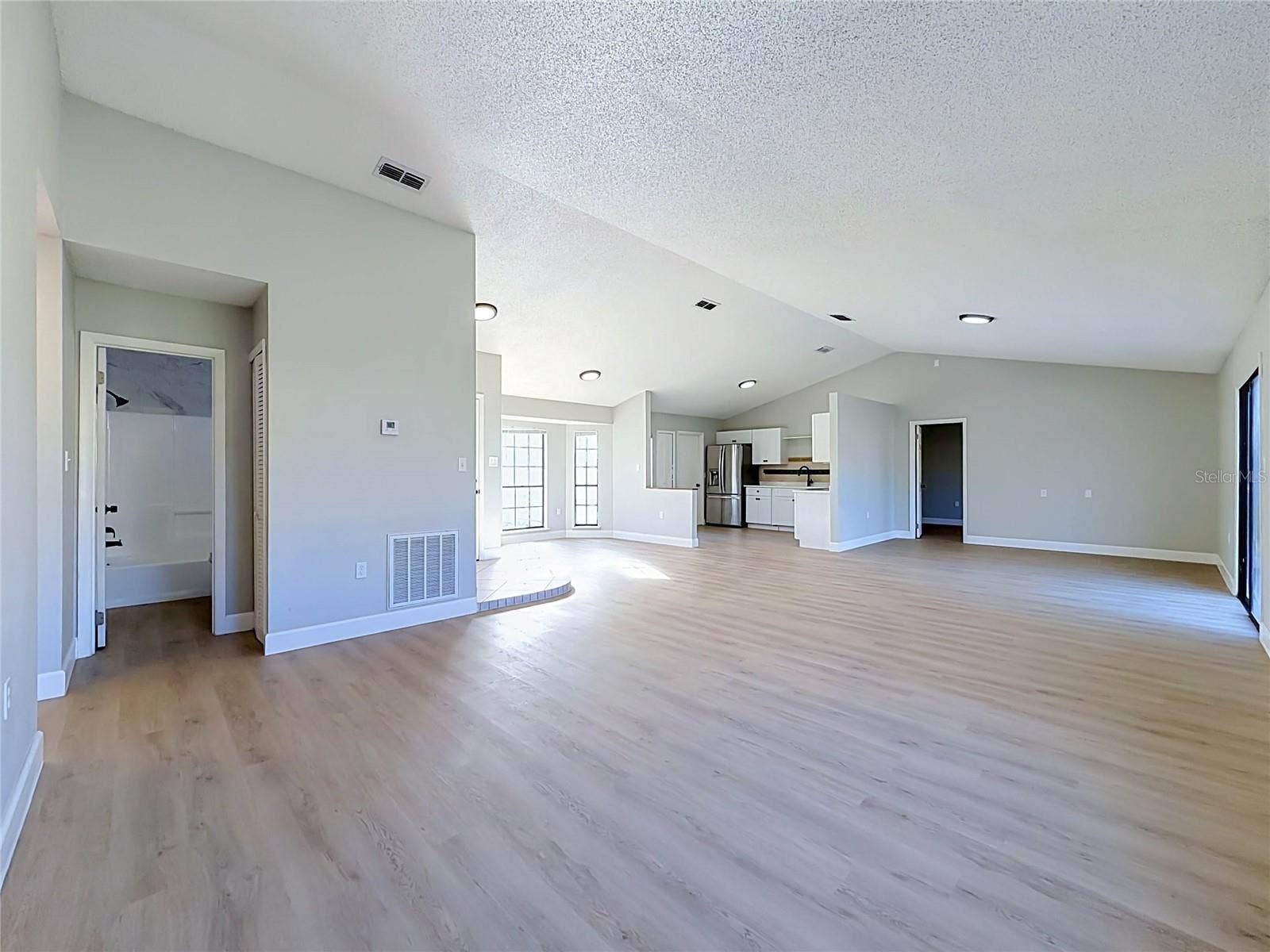 864 WAGES WAY, Orlando, FL 32825 864 WAGES WAY, Orlando, FL 32825