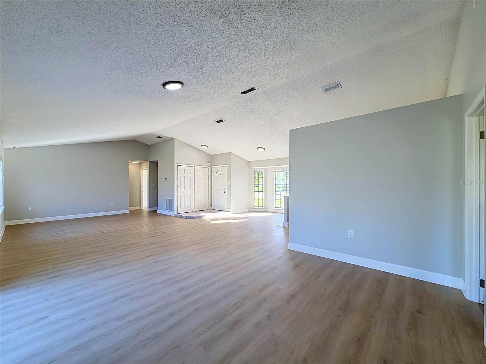 864 WAGES WAY, Orlando, FL 32825 864 WAGES WAY, Orlando, FL 32825