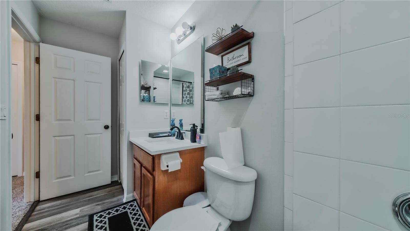 2161 FLORIDA SOAPBERRY BOULEVARD, Orlando, FL 32828 2nd Floor Bathroom