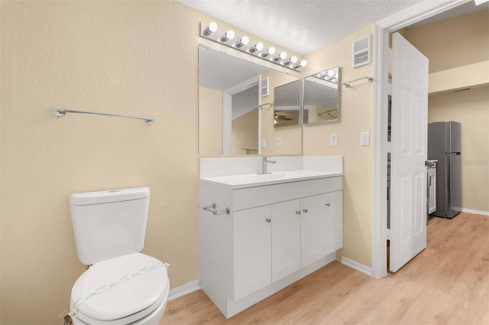 2214 METROPOLITAN WAY, #1034, Orlando, FL 32839 2214 METROPOLITAN WAY, #1034, Orlando, FL 32839