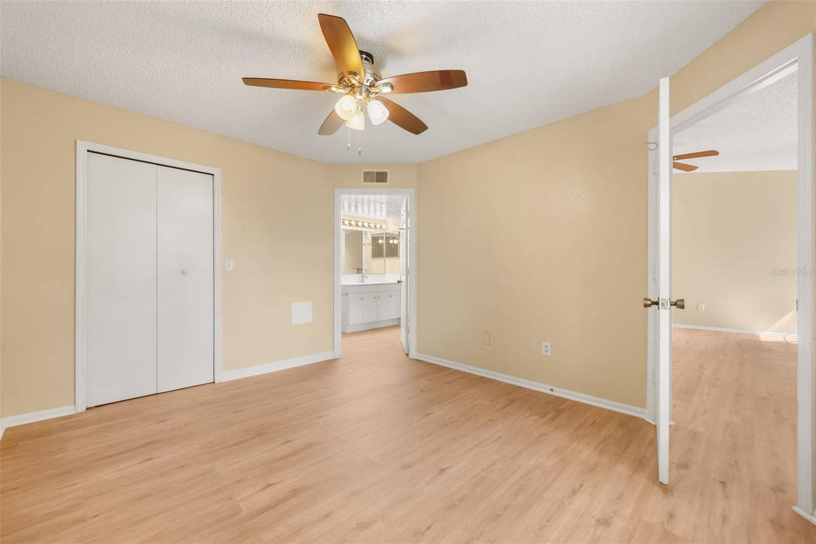 2214 METROPOLITAN WAY, #1034, Orlando, FL 32839 2214 METROPOLITAN WAY, #1034, Orlando, FL 32839