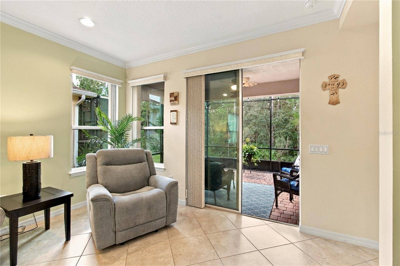 814 SHADY CANYON WAY, Poinciana, FL 34759 8 FOOT DOORS