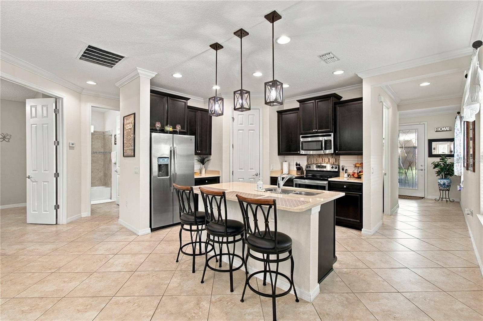 814 SHADY CANYON WAY, Poinciana, FL 34759 CERAMIC TILE ON THE DIAGONAL