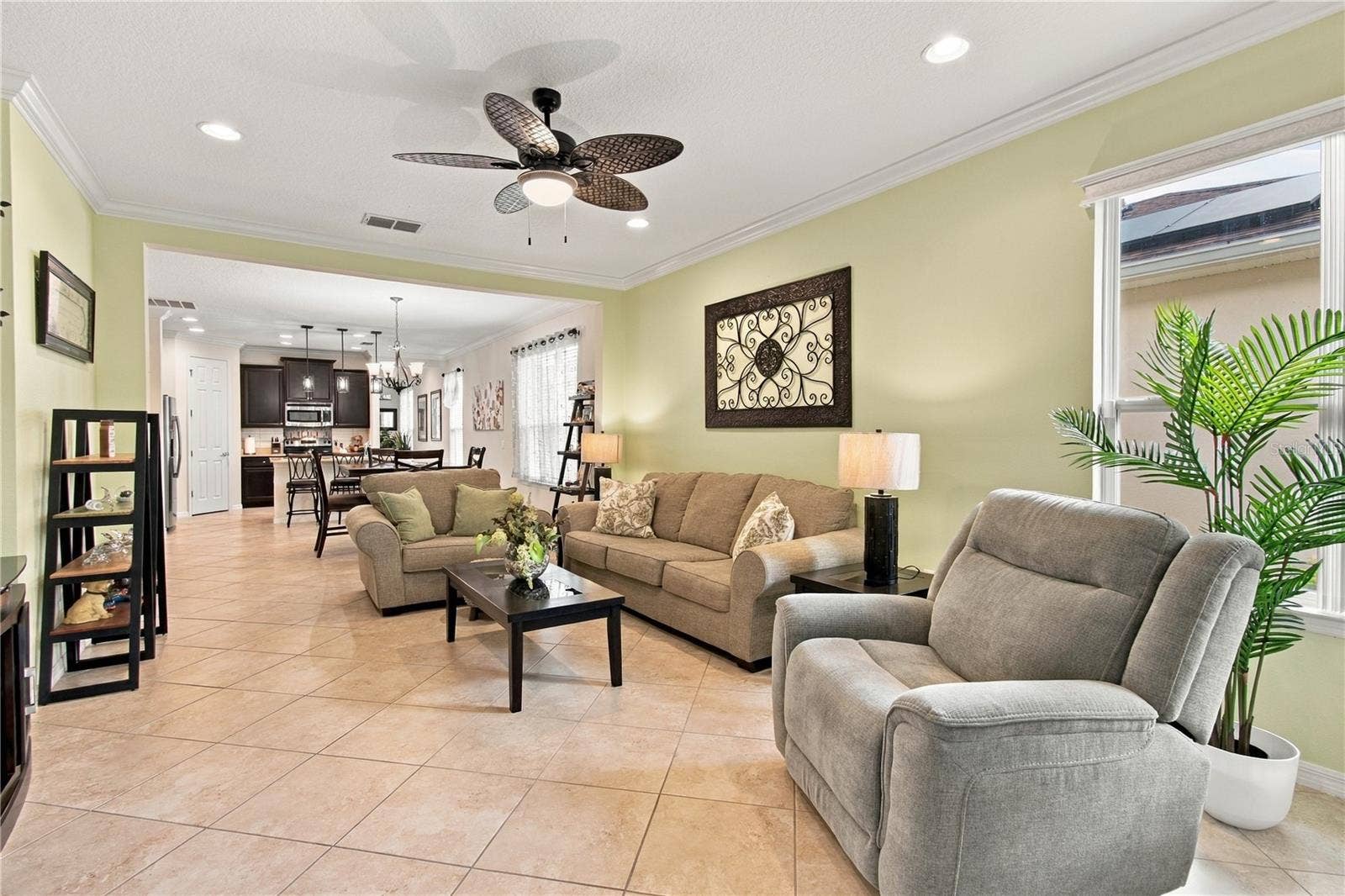 814 SHADY CANYON WAY, Poinciana, FL 34759 LIVING ROOM
