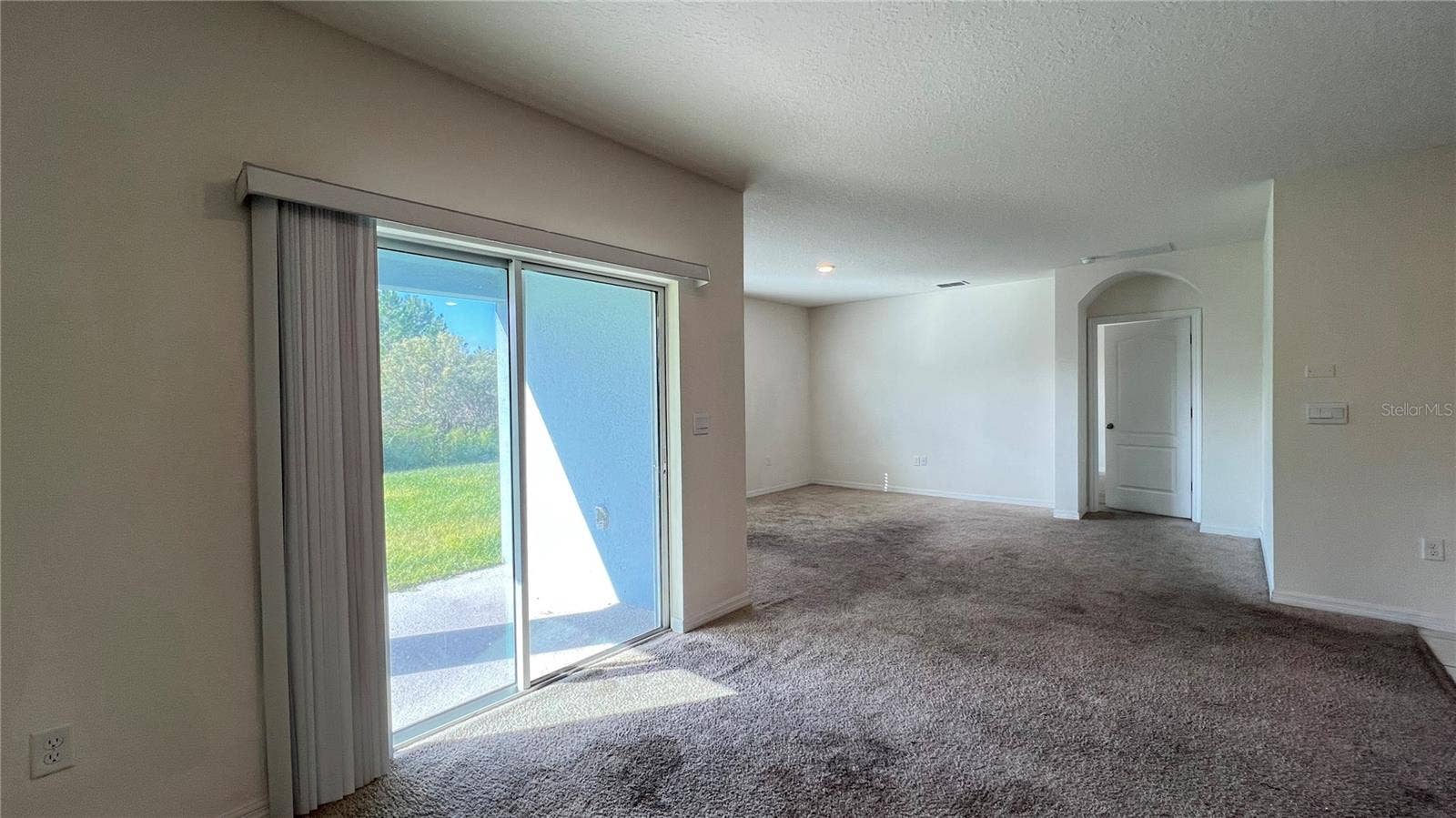 1467 FOX SQUIRREL DRIVE, Davenport, FL 33897