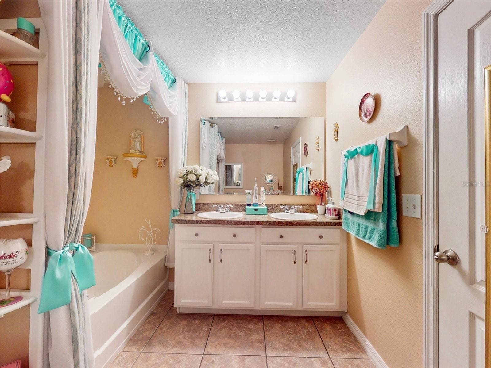 1931 KETTLE CREEK DRIVE, St Cloud, FL 34769 1931 KETTLE CREEK DRIVE, St Cloud, FL 34769