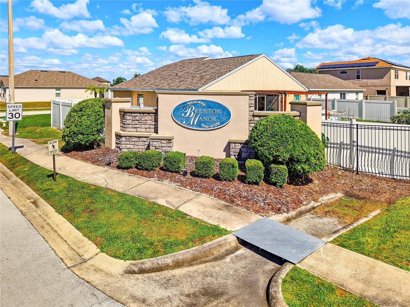1085 BRENTON MANOR DRIVE, Winter Haven, FL 33881 1085 BRENTON MANOR DRIVE, Winter Haven, FL 33881