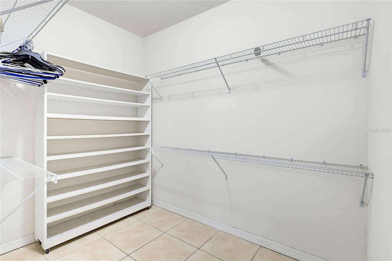 1085 BRENTON MANOR DRIVE, Winter Haven, FL 33881 Walking Closet
