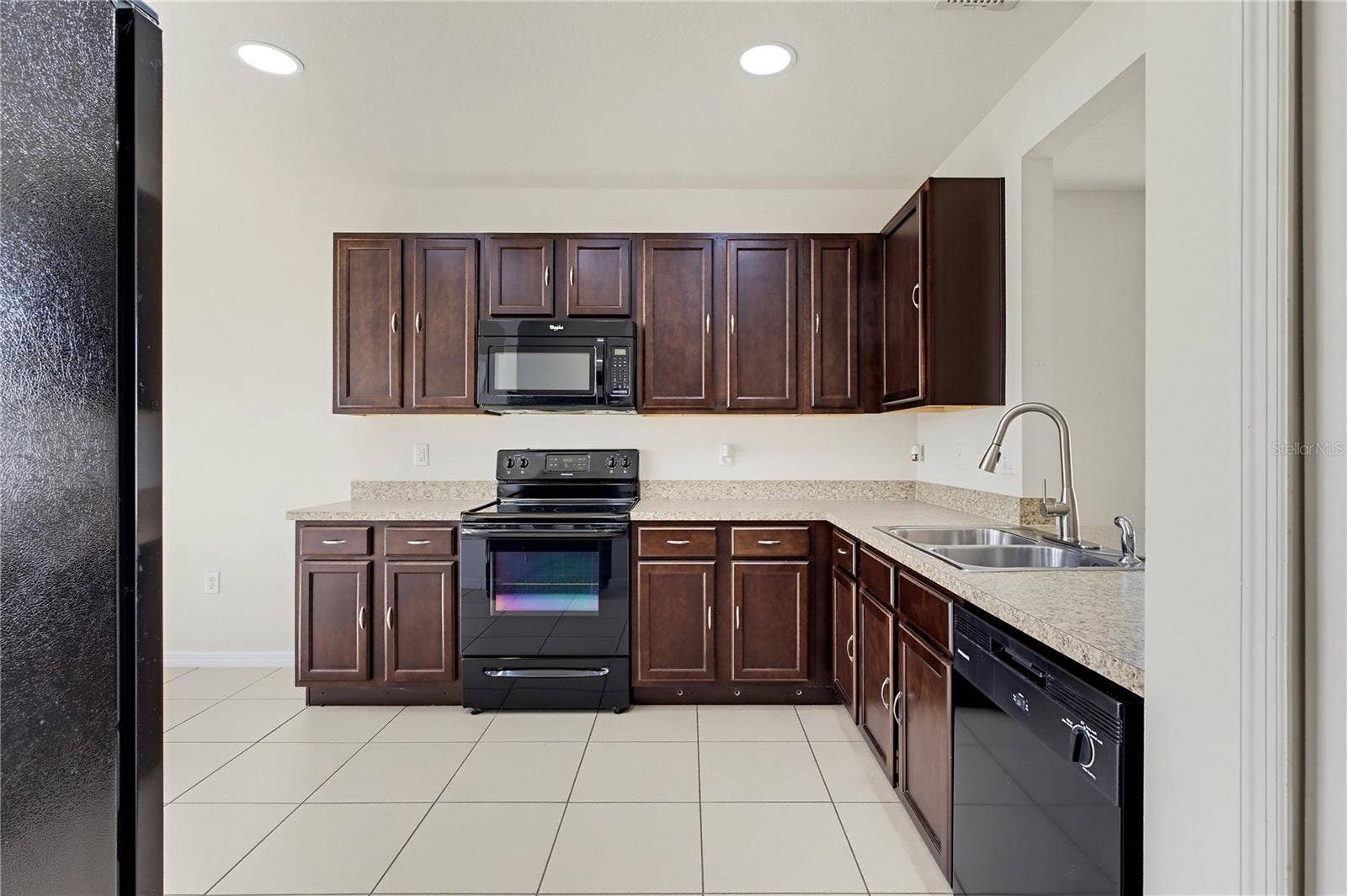 1085 BRENTON MANOR DRIVE, Winter Haven, FL 33881 Kitchen