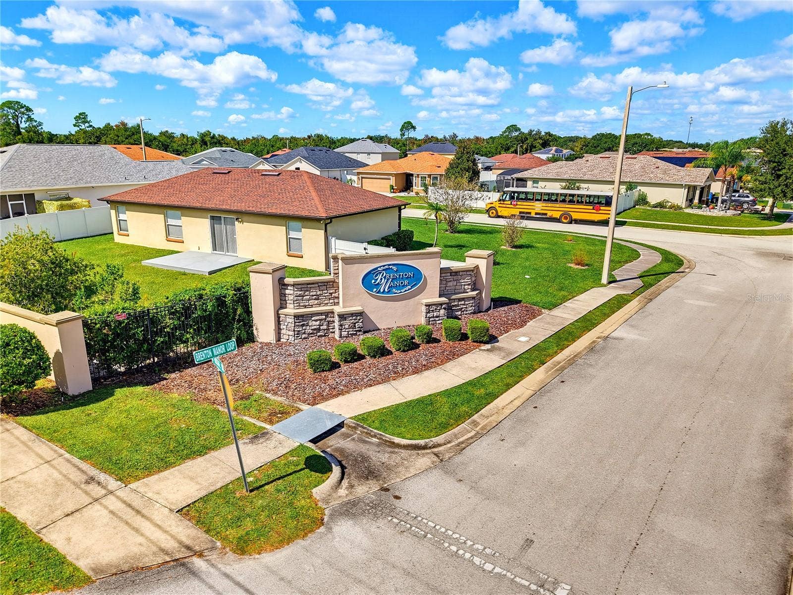 1085 BRENTON MANOR DRIVE, Winter Haven, FL 33881 1085 BRENTON MANOR DRIVE, Winter Haven, FL 33881