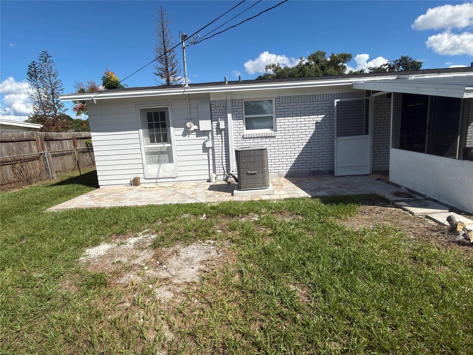 102 COSMOS DRIVE, Orlando, FL 32807 102 COSMOS DRIVE, Orlando, FL 32807