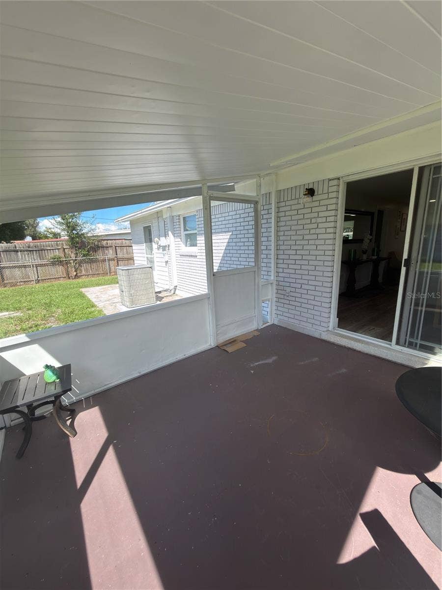 102 COSMOS DRIVE, Orlando, FL 32807 102 COSMOS DRIVE, Orlando, FL 32807