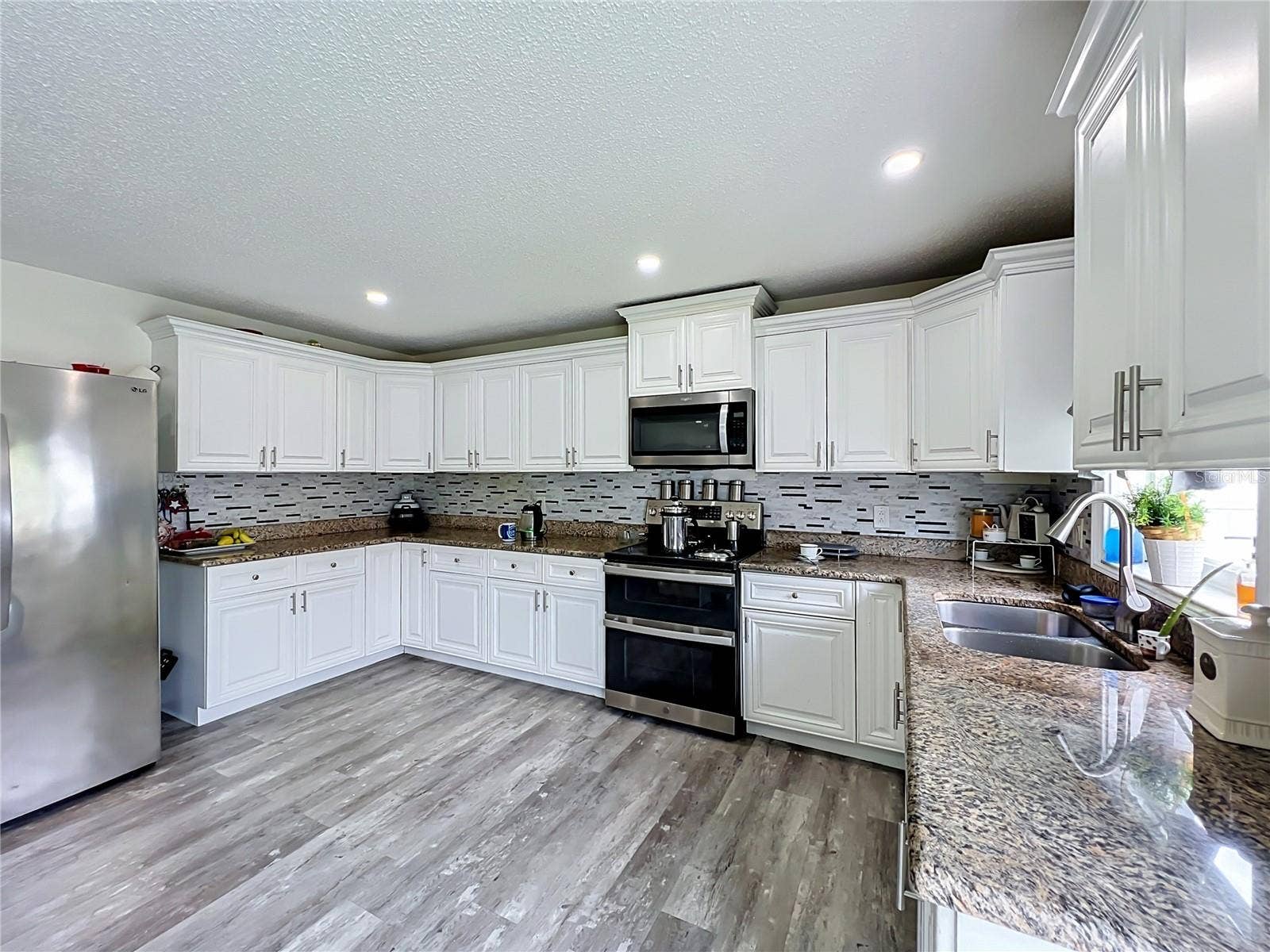 3275 AMBERLEY PARK CIRCLE, Kissimmee, FL 34743
