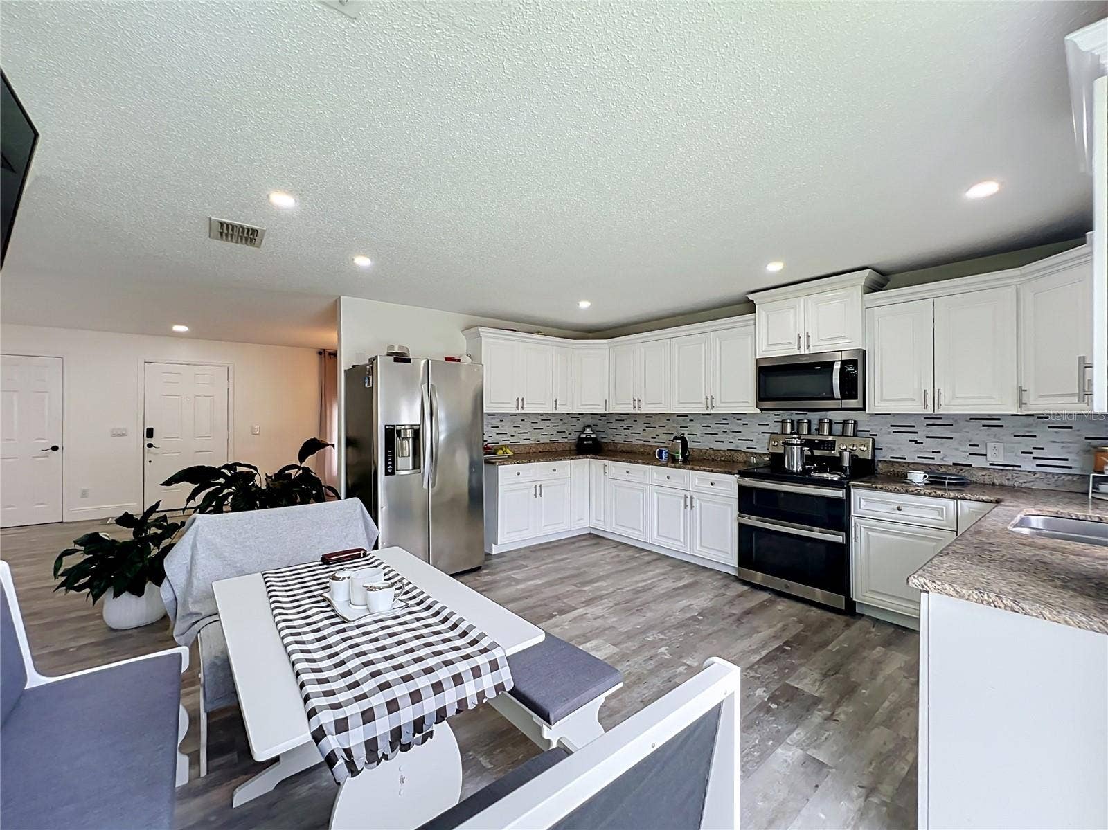 3275 AMBERLEY PARK CIRCLE, Kissimmee, FL 34743