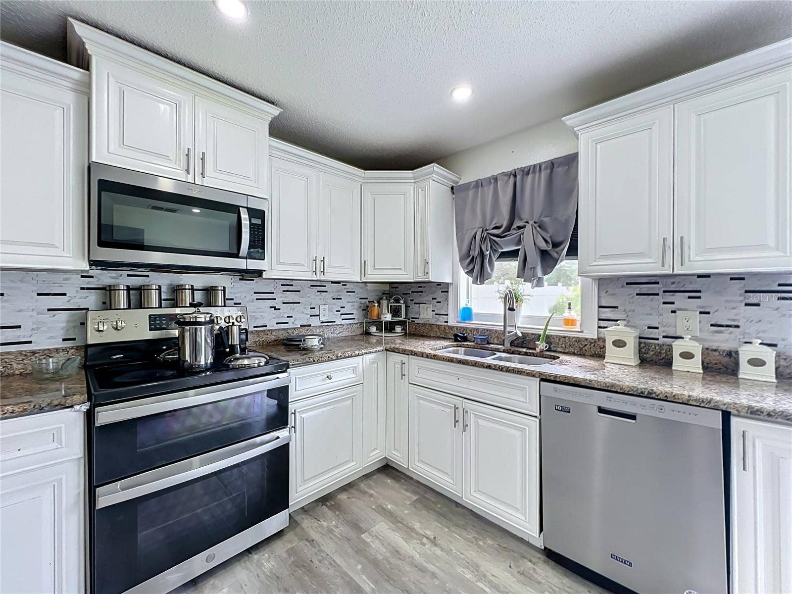 3275 AMBERLEY PARK CIRCLE, Kissimmee, FL 34743