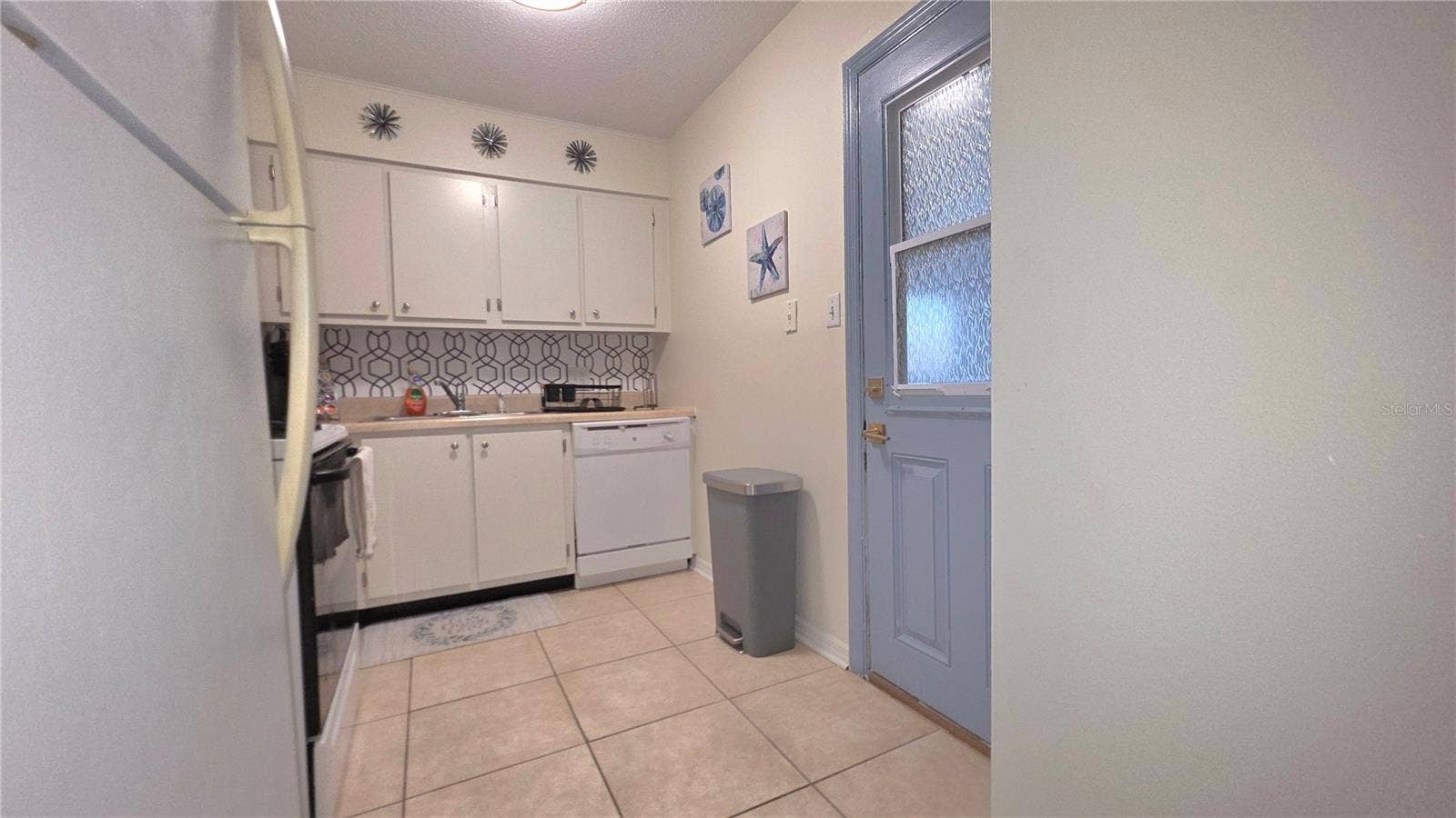 689 NW LAKE HOWARD DRIVE, #3B, Winter Haven, FL 33880