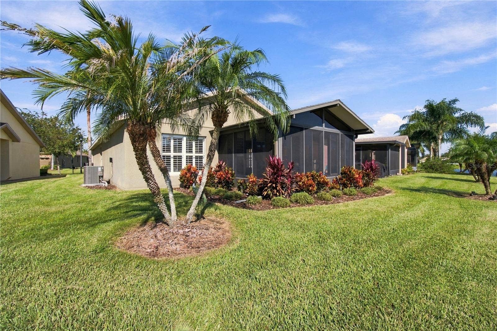137 RIALTO RD, Poinciana, FL 34759 MATURE LANDSCAPING