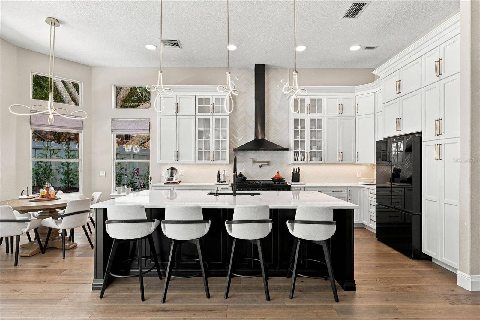 7002 PHILLIPS COVE COURT, Orlando, FL 32819 7002 PHILLIPS COVE COURT, Orlando, FL 32819