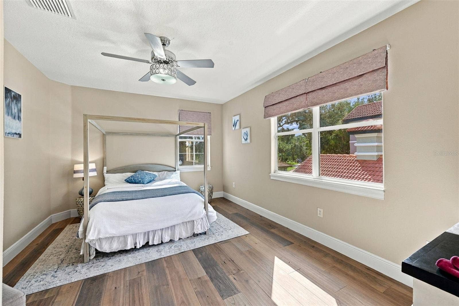 7002 PHILLIPS COVE COURT, Orlando, FL 32819 7002 PHILLIPS COVE COURT, Orlando, FL 32819
