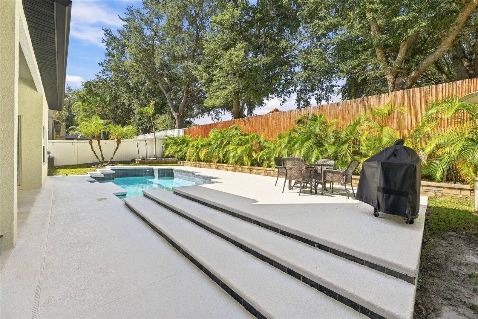 7002 PHILLIPS COVE COURT, Orlando, FL 32819 7002 PHILLIPS COVE COURT, Orlando, FL 32819