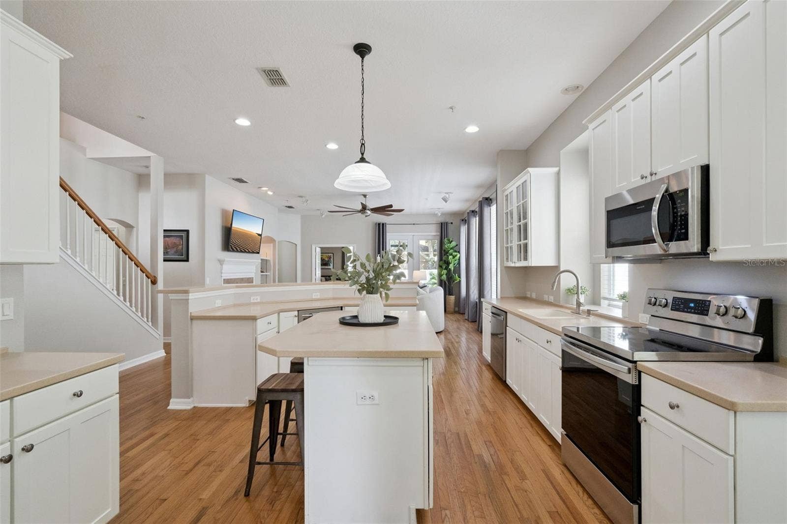 9685 SWEETLEAF STREET, Orlando, FL 32827 9685 SWEETLEAF STREET, Orlando, FL 32827