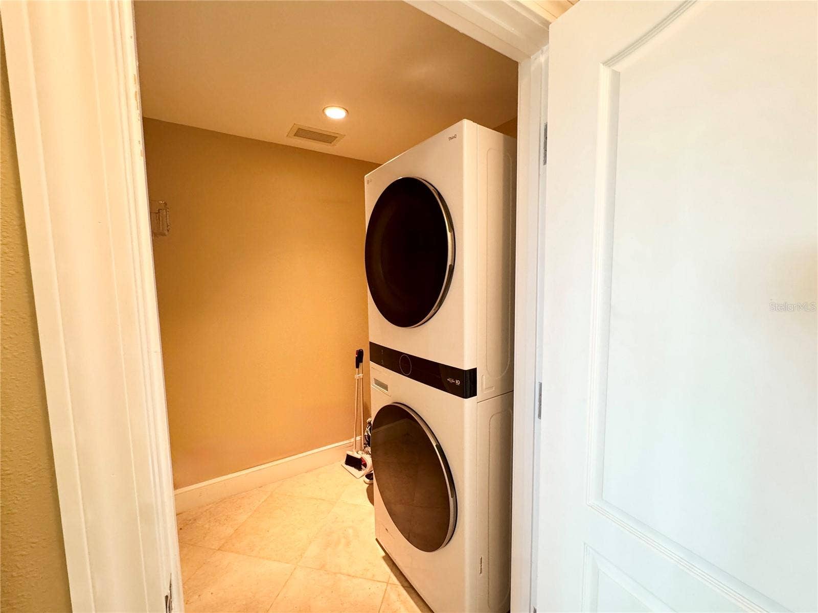 7593 GATHERING DRIVE, #708, Kissimmee, FL 34747 7593 GATHERING DRIVE, #708, Kissimmee, FL 34747