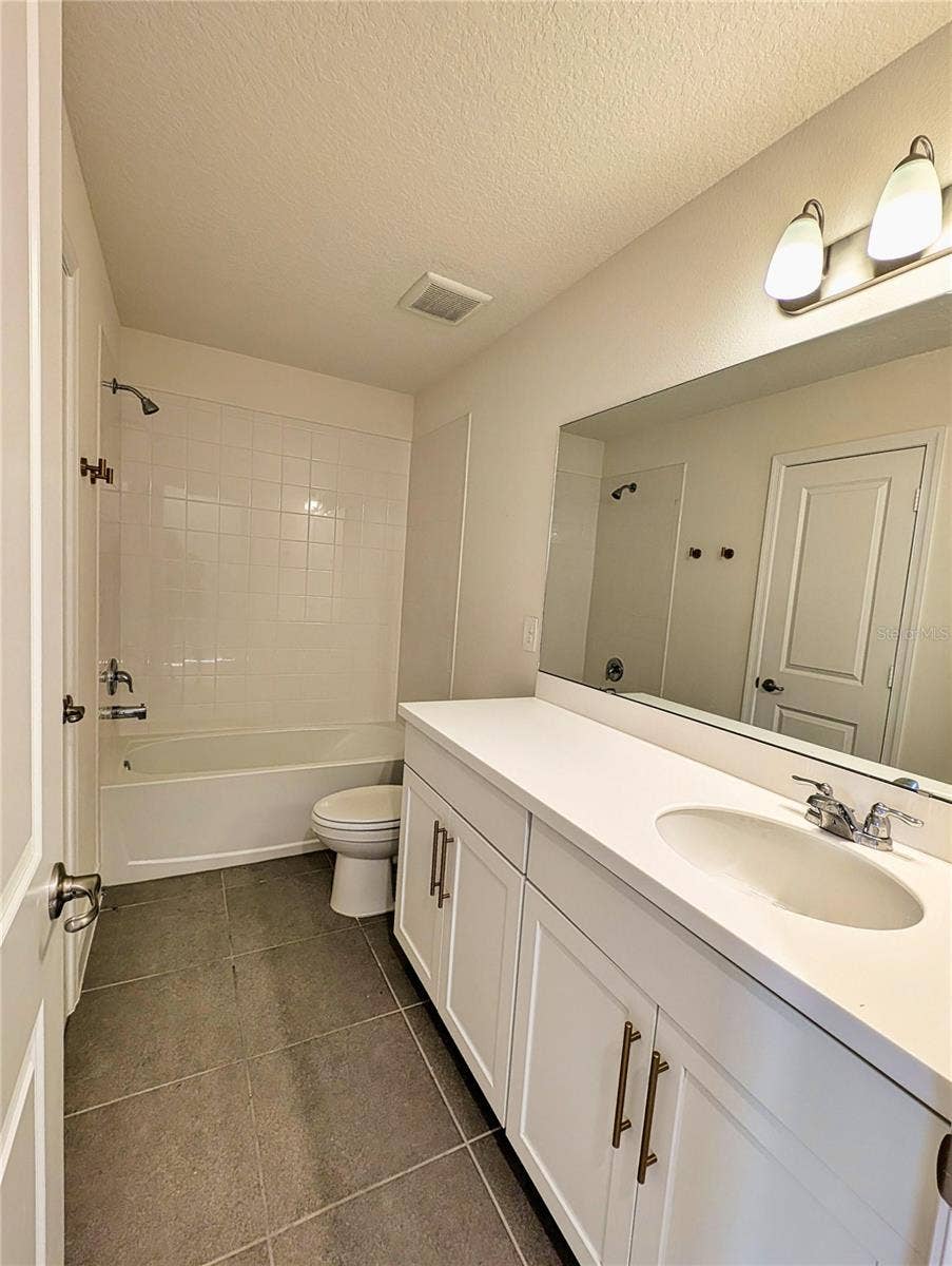 952 VINEYARD RIDGE ROAD, Minneola, FL 34715 952 VINEYARD RIDGE ROAD, Minneola, FL 34715