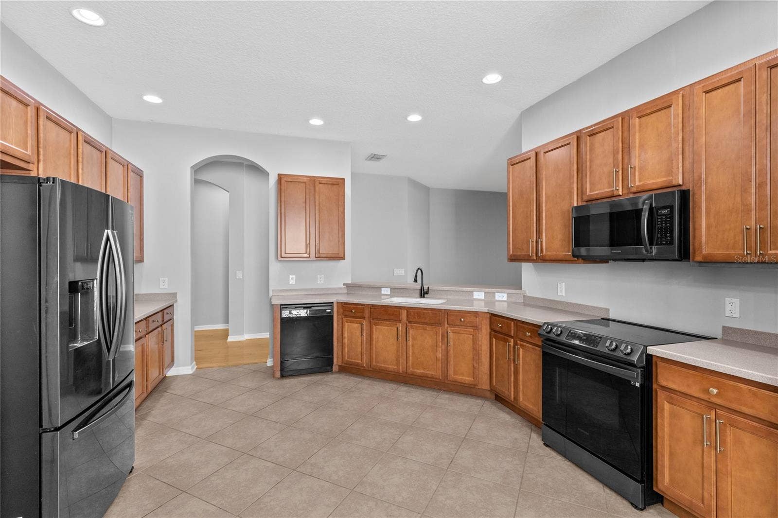 3214 BAYFLOWER AVE, Harmony, FL 34773 Kitchen