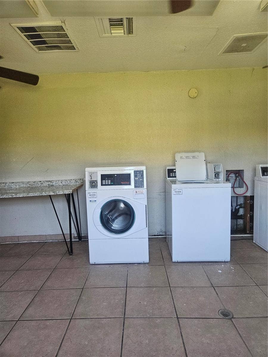 1440 HOLDEN AVENUE, #B9, Orlando, FL 32839