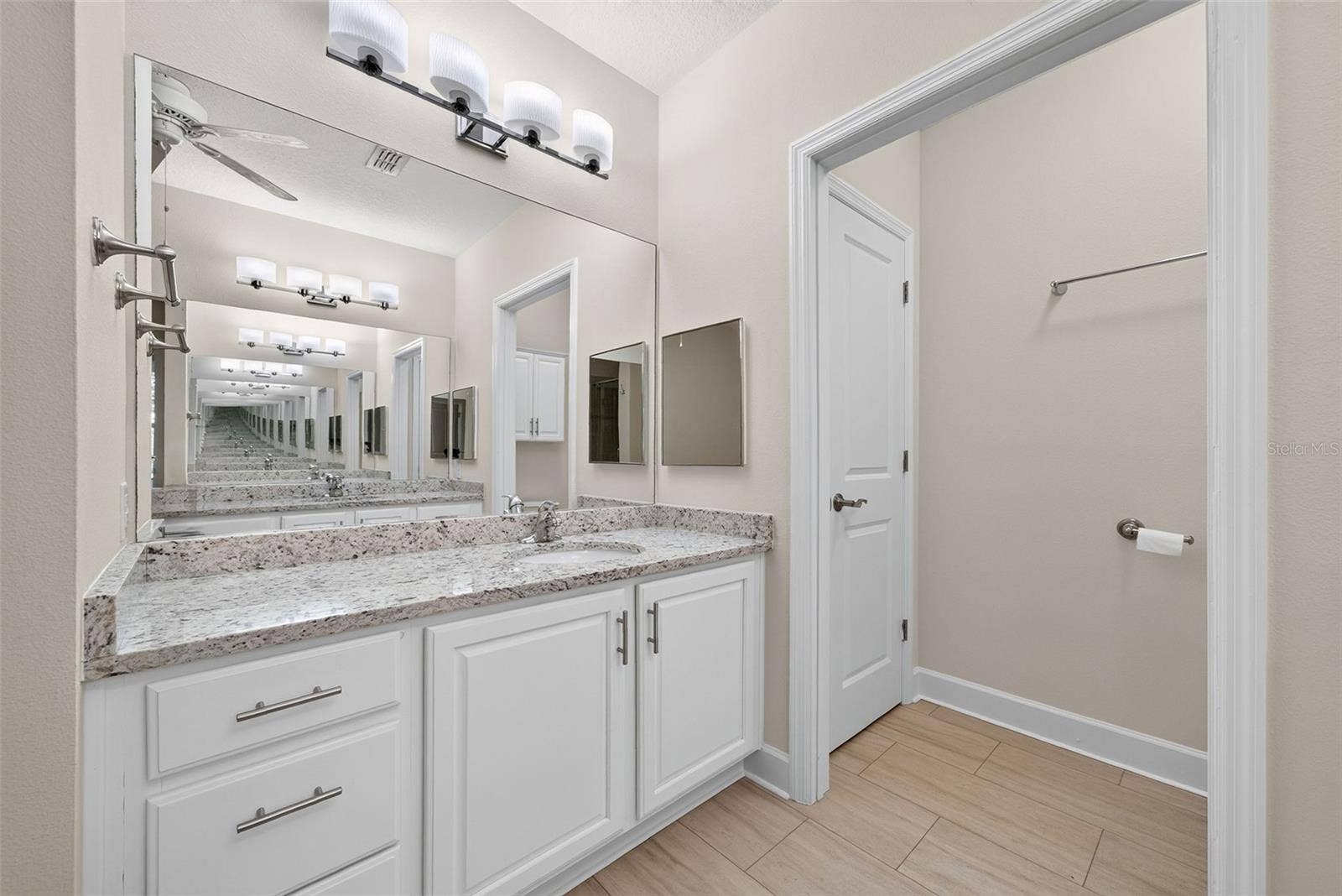1231 WRIGHT CIRCLE, #108, Celebration, FL 34747 Primary Bath