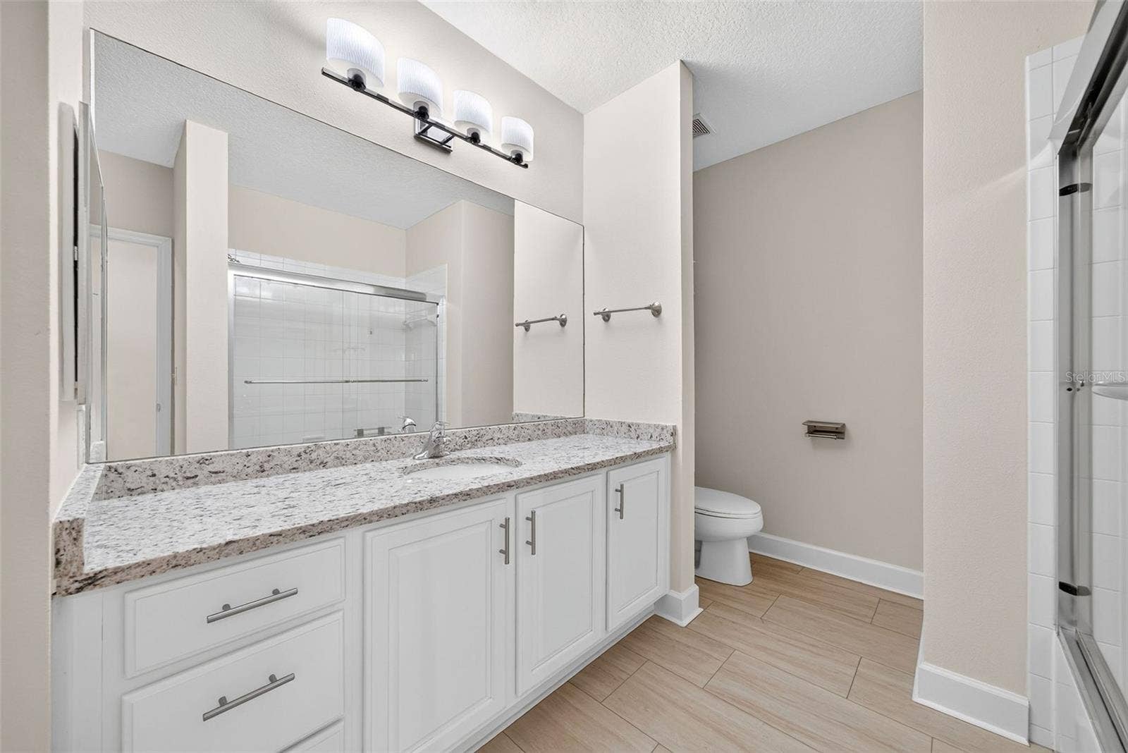 1231 WRIGHT CIRCLE, #108, Celebration, FL 34747 Bathroom 2