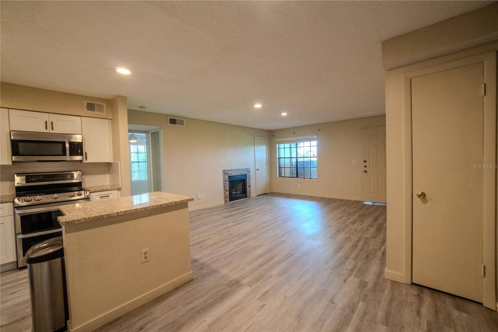 315 LAKEPOINTE DRIVE, #204, Altamonte Springs, FL 32701 315 LAKEPOINTE DRIVE, #204, Altamonte Springs, FL 32701