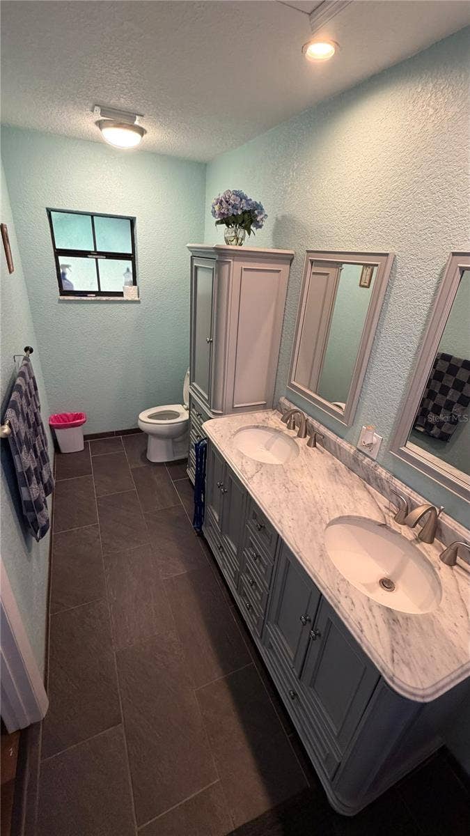 4404 S LAUREL POINTE DRIVE, Lakeland, FL 33813 4404 S LAUREL POINTE DRIVE, Lakeland, FL 33813