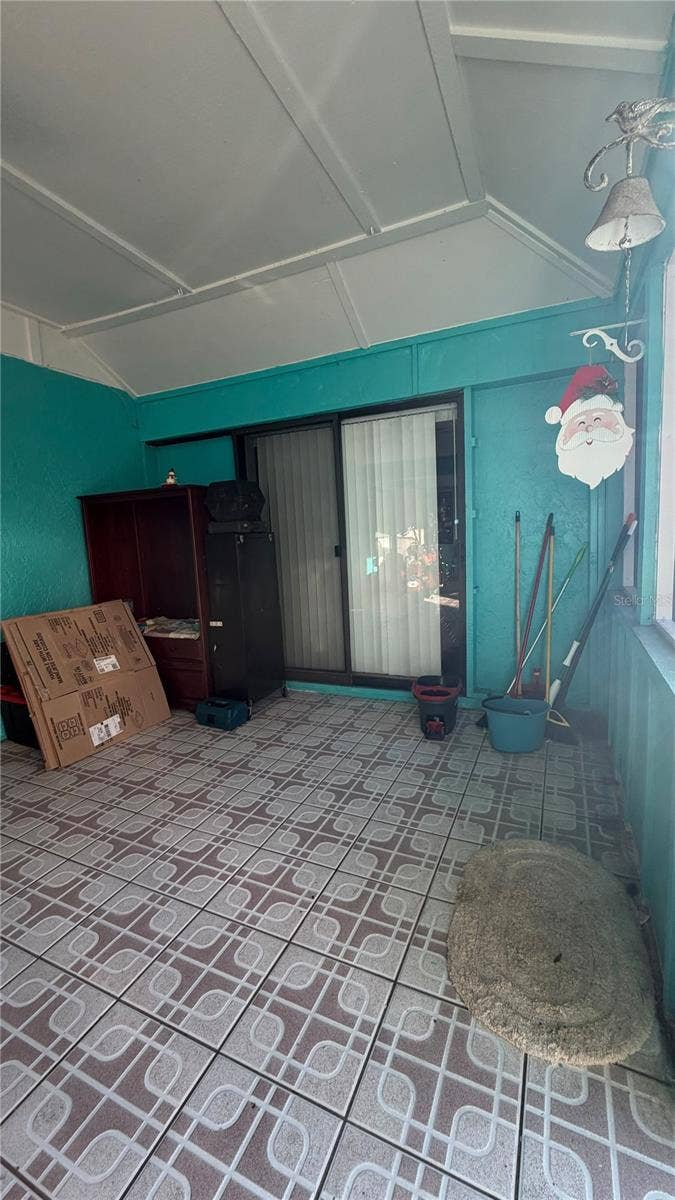 4404 S LAUREL POINTE DRIVE, Lakeland, FL 33813 4404 S LAUREL POINTE DRIVE, Lakeland, FL 33813
