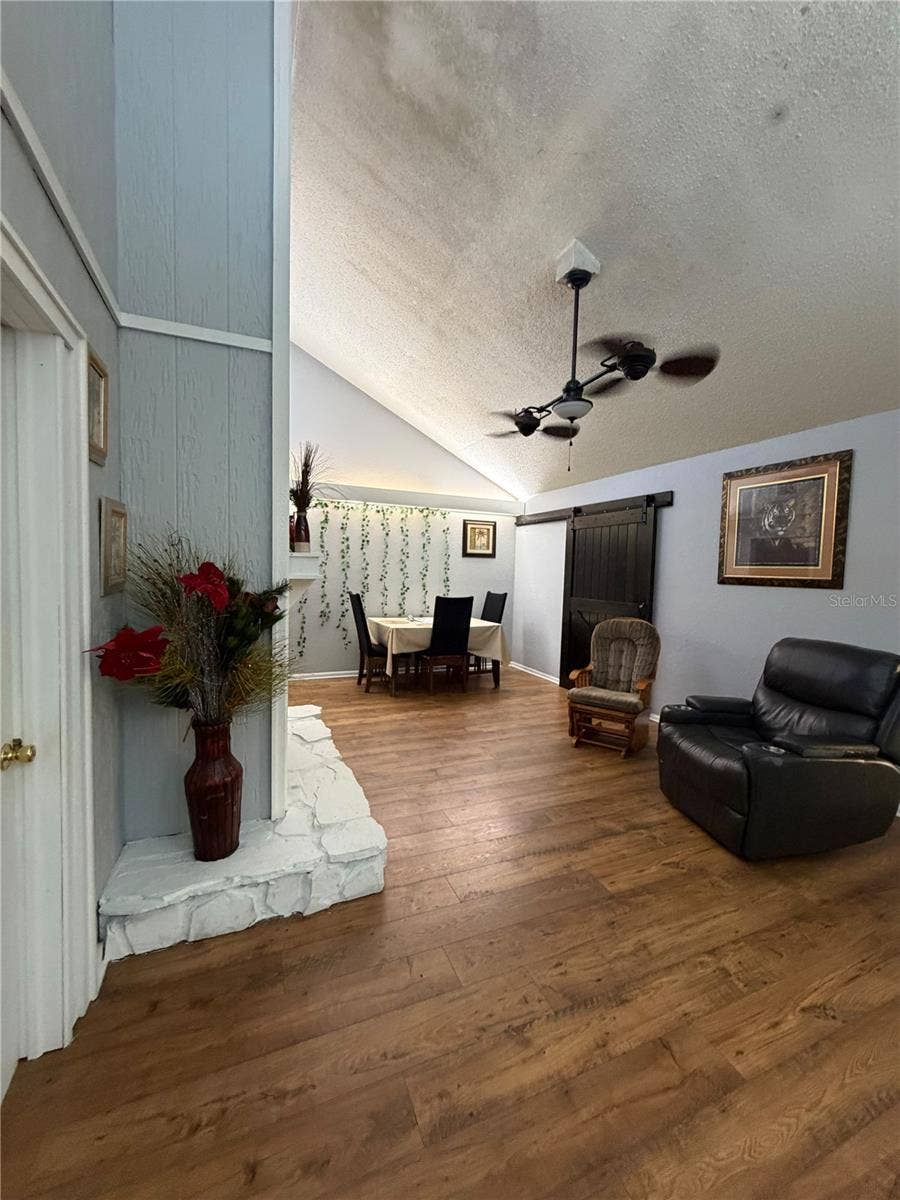 4404 S LAUREL POINTE DRIVE, Lakeland, FL 33813 4404 S LAUREL POINTE DRIVE, Lakeland, FL 33813