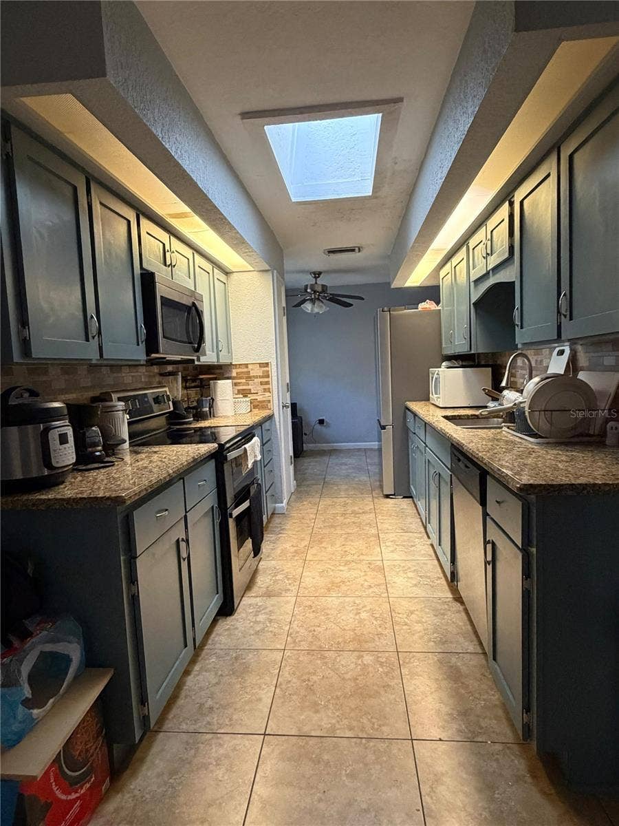 4404 S LAUREL POINTE DRIVE, Lakeland, FL 33813 4404 S LAUREL POINTE DRIVE, Lakeland, FL 33813