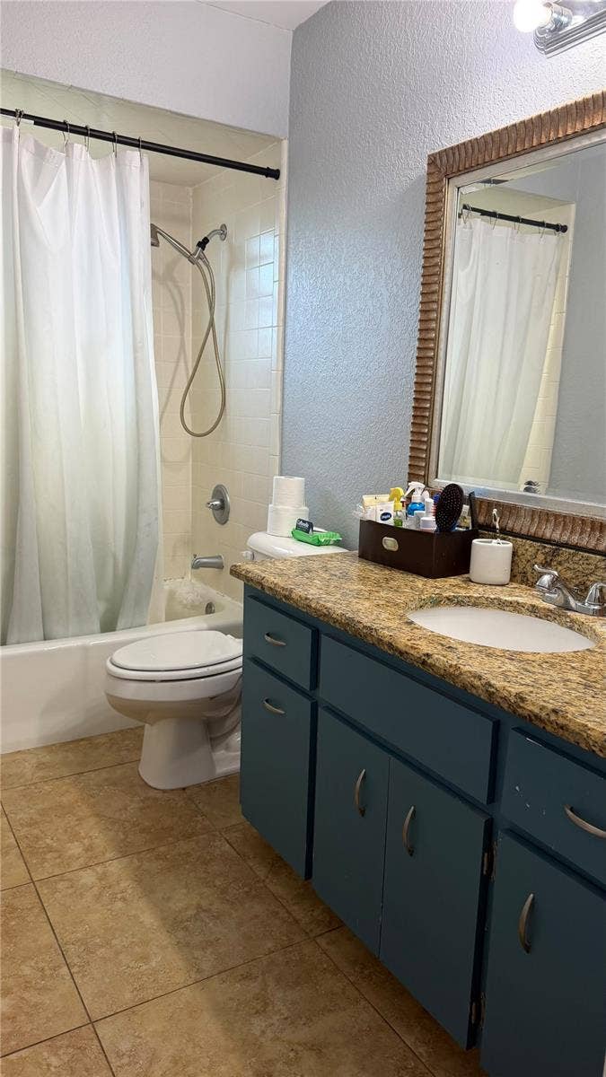 4404 S LAUREL POINTE DRIVE, Lakeland, FL 33813 4404 S LAUREL POINTE DRIVE, Lakeland, FL 33813